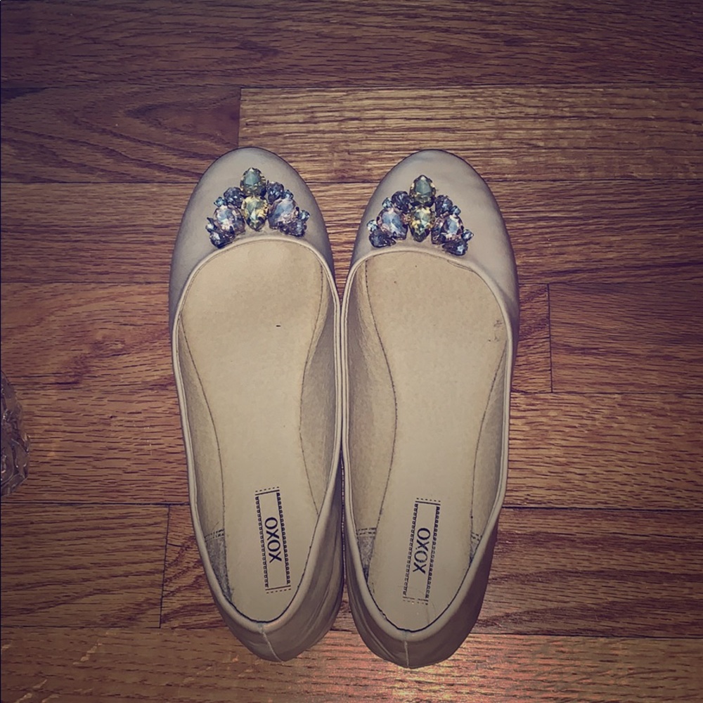 XOXO CREAM COLORED FLATS
